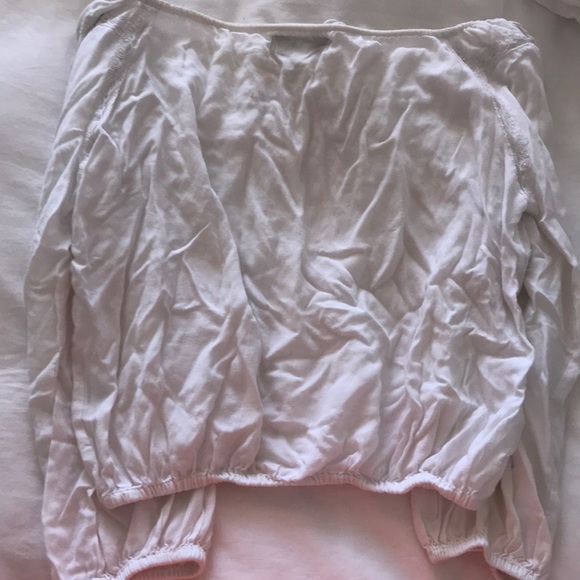 Off Shoulder Lace Cropped Top - Picture 4 of 4